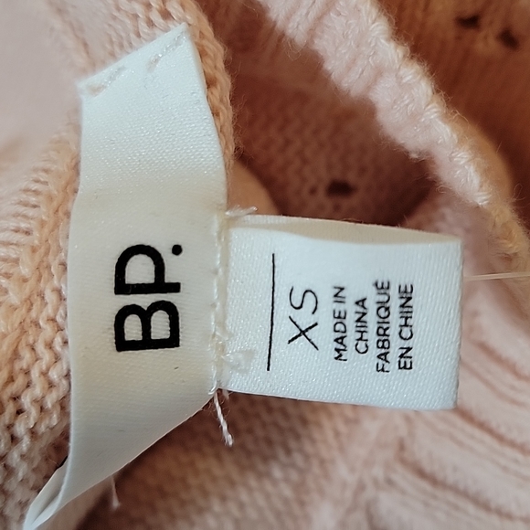 NWT- BP - XS- CROPPED SWEATER- PINK HERO - Picture 3 of 4